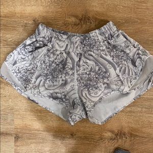 Hotty Hot Short 2.5”